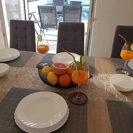 Vortex Sun Apartment Vir